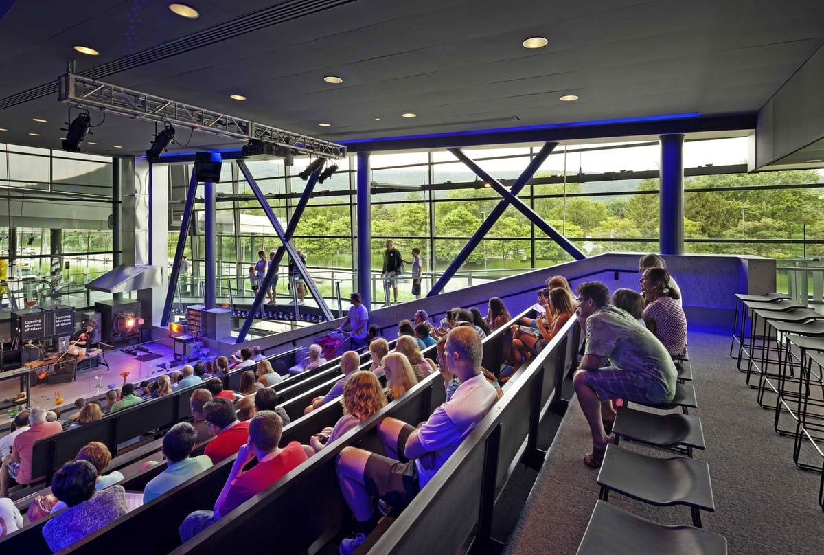 HotGlassShow CourtesyTheCorningMuseumofGlass